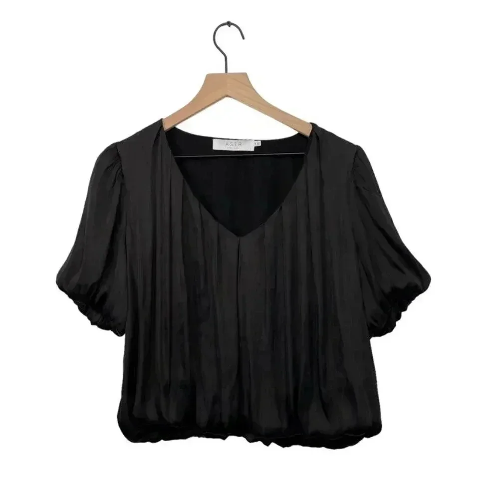 ASTR The Label Black Bubble Hem Puff Sleeve V Neck Top